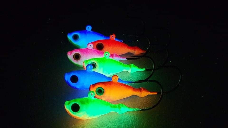 Ice Fishing Lure Kit Glowing Paint Jigs, 18pcs assorted perch/walleye/